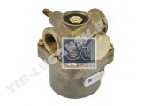 Adaptor valve